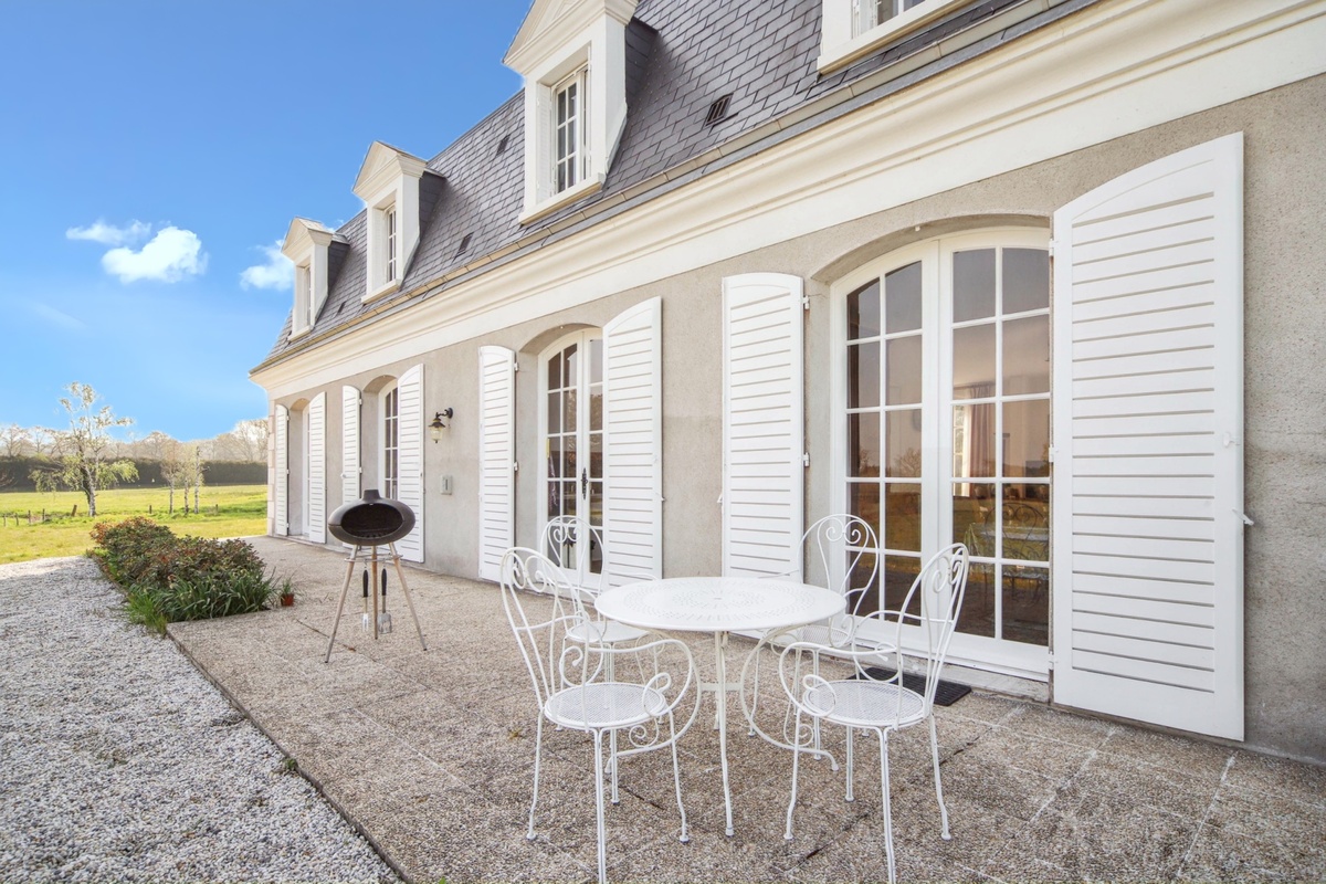 Appartement 100 m² avec terrasse et jardin clos - Photo 2