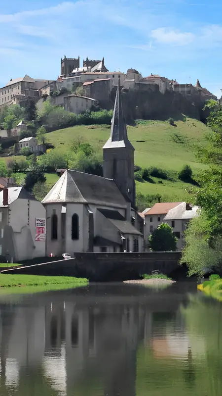 Maison de charme avec vue montagne, jardin clos à Albaret-Sainte-Marie : photo 23