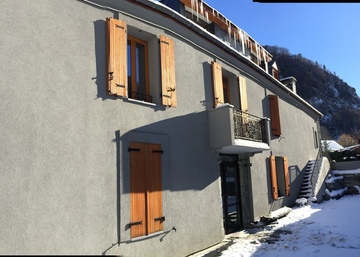 Maison familiale forestière à Cauterets avec vue montagne. - Photo 3