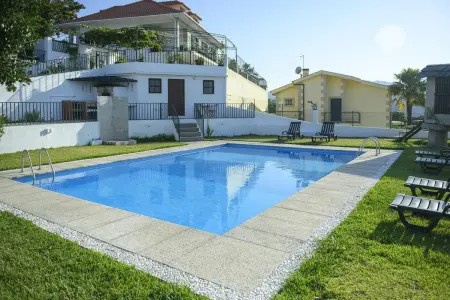 Location villa à Amarante, Villa majestueuse à Amarante avec piscine privée