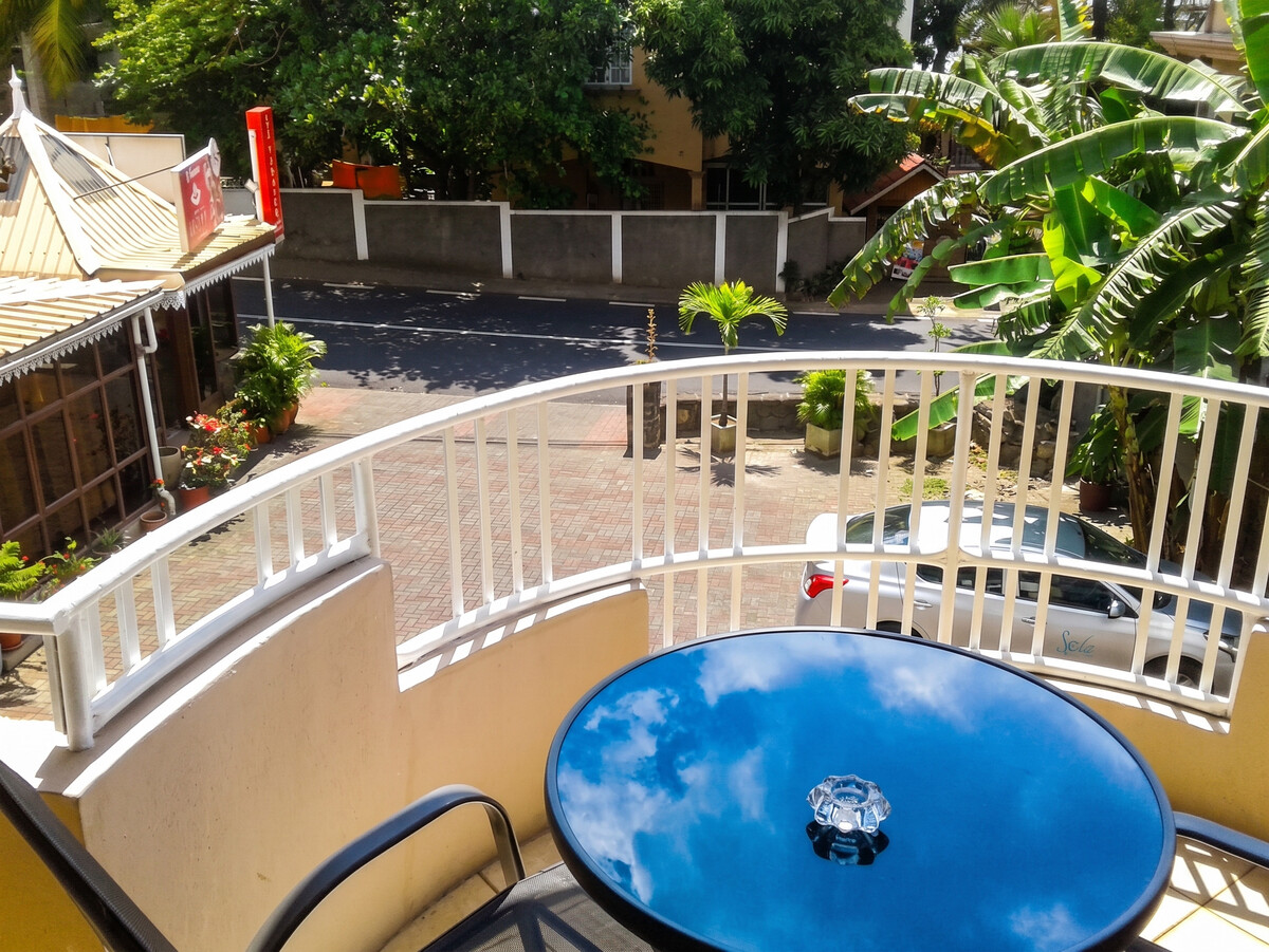 Studio moderne à Grand Baie avec balcon privé et parking gratuit - Photo 2