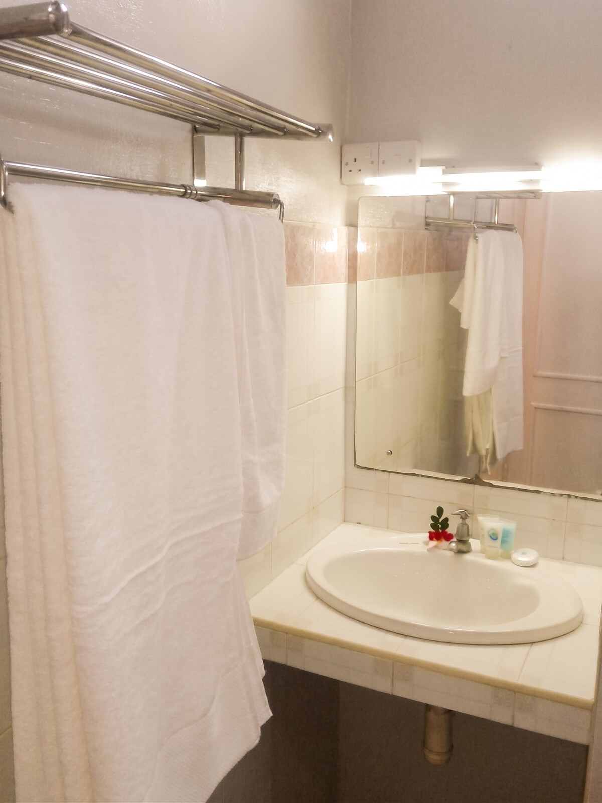 Studio moderne à Grand Baie avec balcon privé et parking gratuit - Photo 4