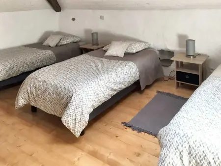 Maison familiale 5 chambres avec piscine partagée à Saint-André-de-Cruzières : photo 7