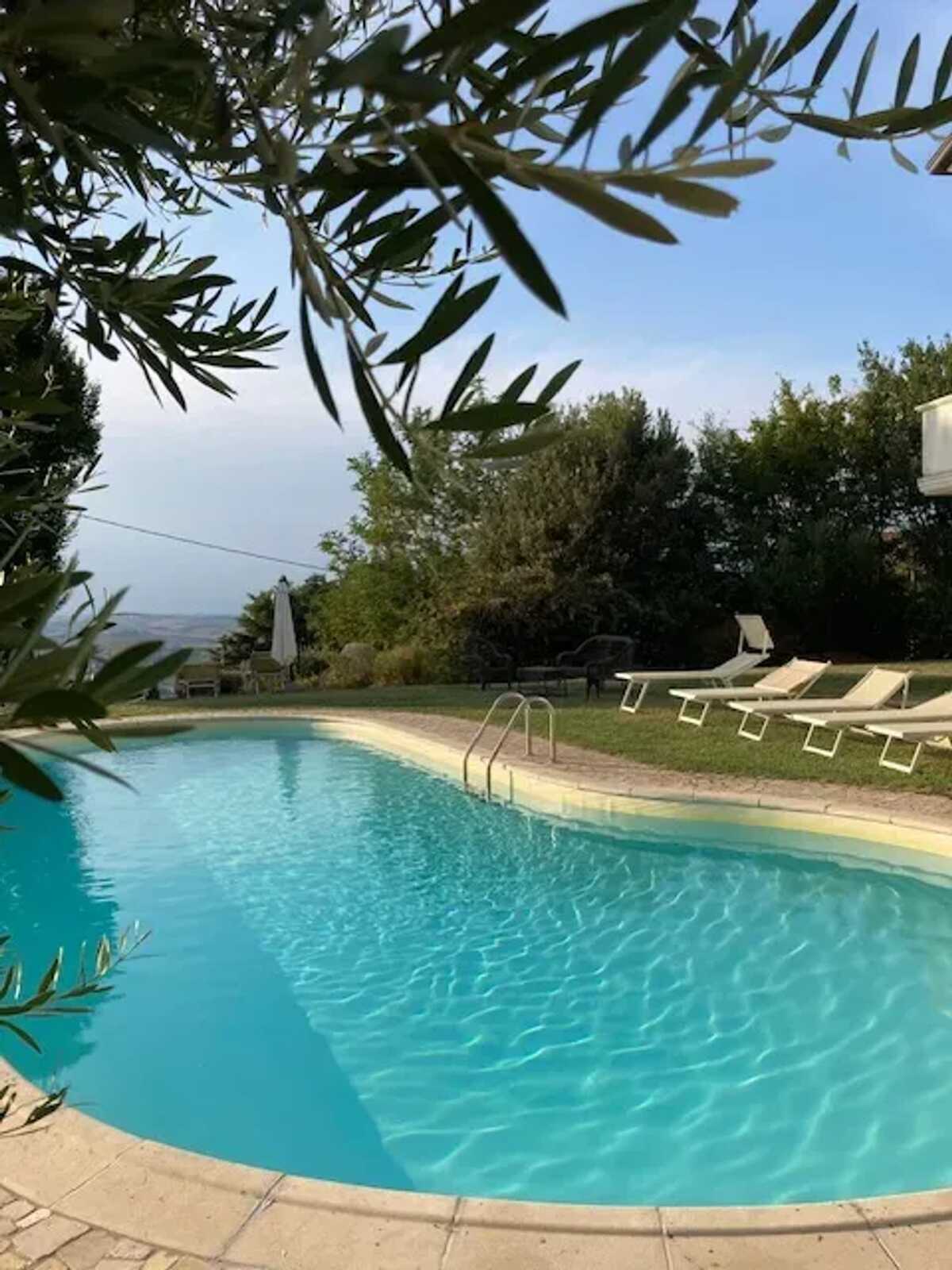 Villa 250m² 5 chambres piscine privée à Montelabbate - Photo 1