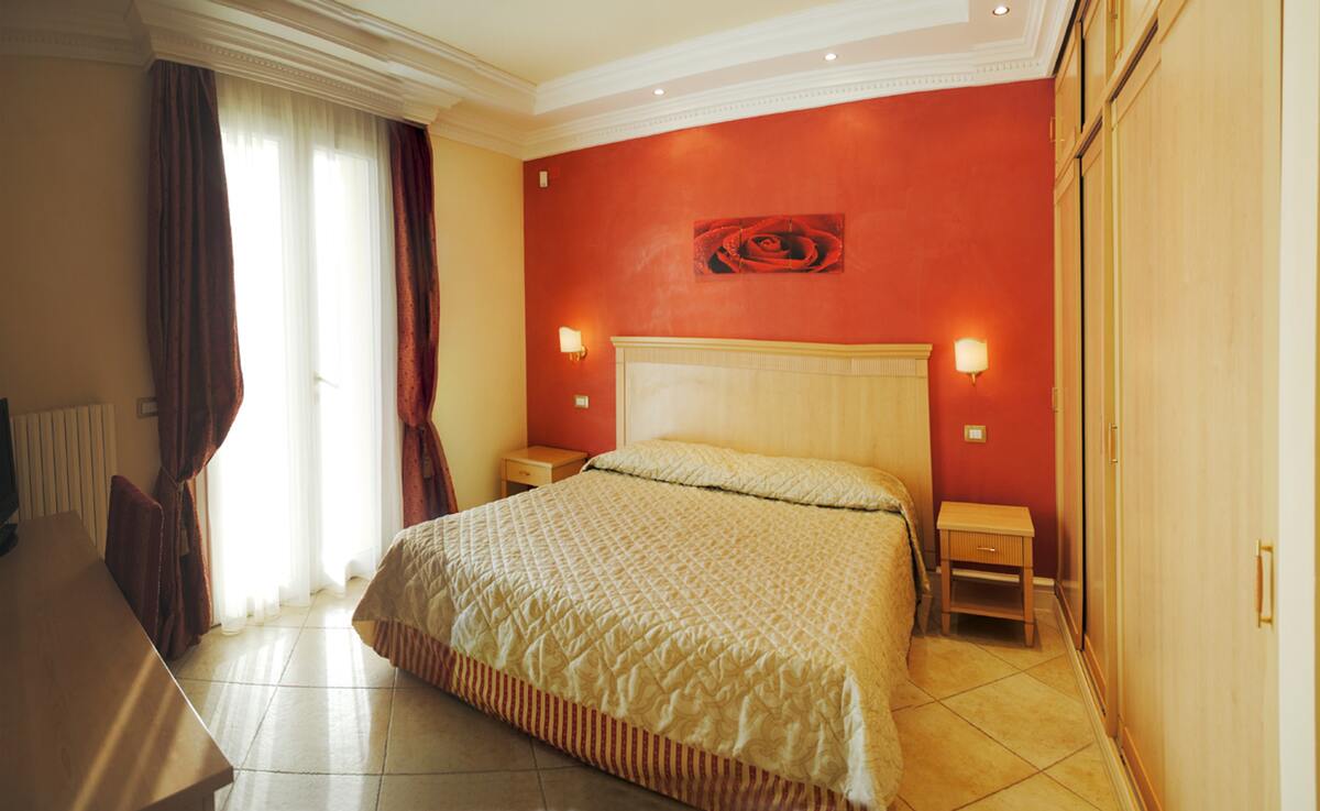 Villa 250m² 5 chambres piscine privée à Montelabbate - Photo 15