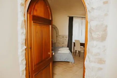 Appartement 33 m² avec piscine partagée et balcon à Latina : photo 3