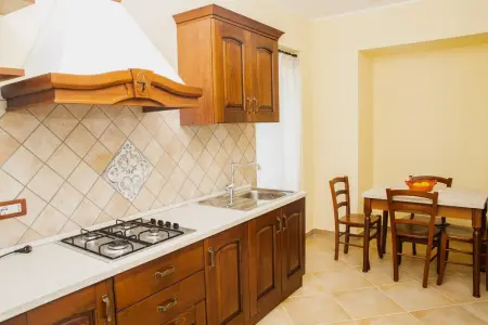 Appartement 33 m² avec piscine partagée et balcon à Latina : photo 4