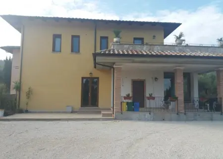 Appartement 33 m² avec piscine partagée et balcon à Latina : photo 7