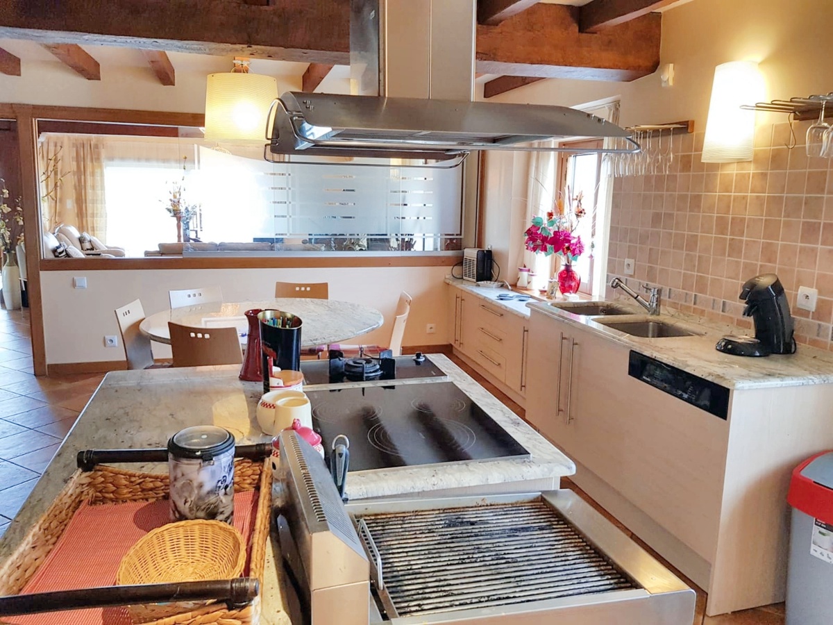 Maison 200 m² avec jacuzzi et vue montagne à Zugarramurdi - Photo 6