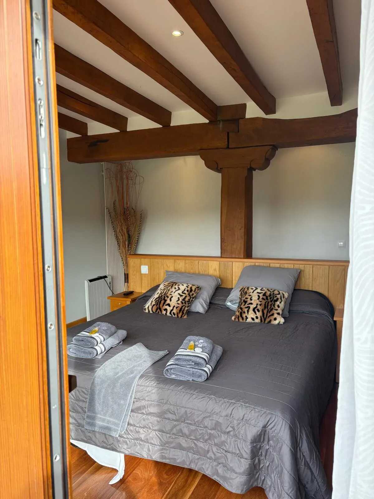 Maison 200 m² avec jacuzzi et vue montagne à Zugarramurdi - Photo 13