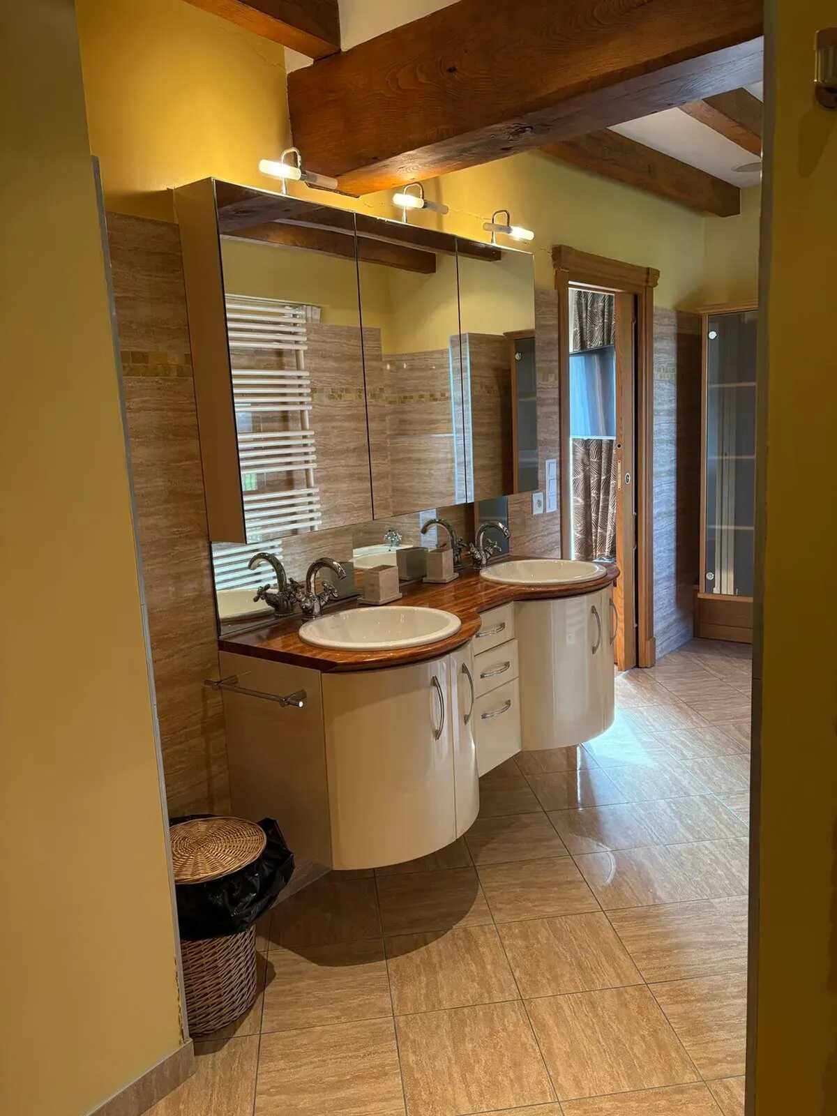 Maison 200 m² avec jacuzzi et vue montagne à Zugarramurdi - Photo 17