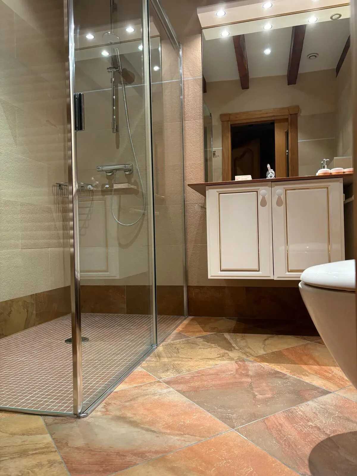 Maison 200 m² avec jacuzzi et vue montagne à Zugarramurdi - Photo 21