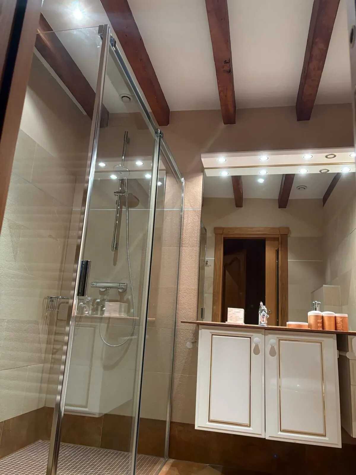 Maison 200 m² avec jacuzzi et vue montagne à Zugarramurdi - Photo 28