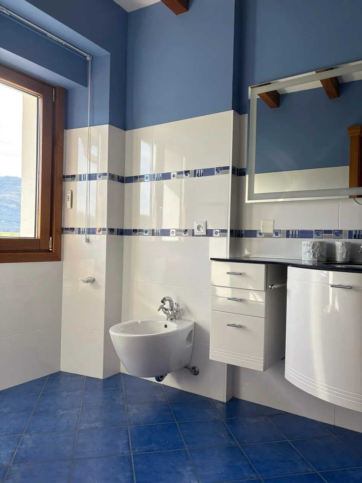 Maison 200 m² avec jacuzzi et vue montagne à Zugarramurdi - Photo 30