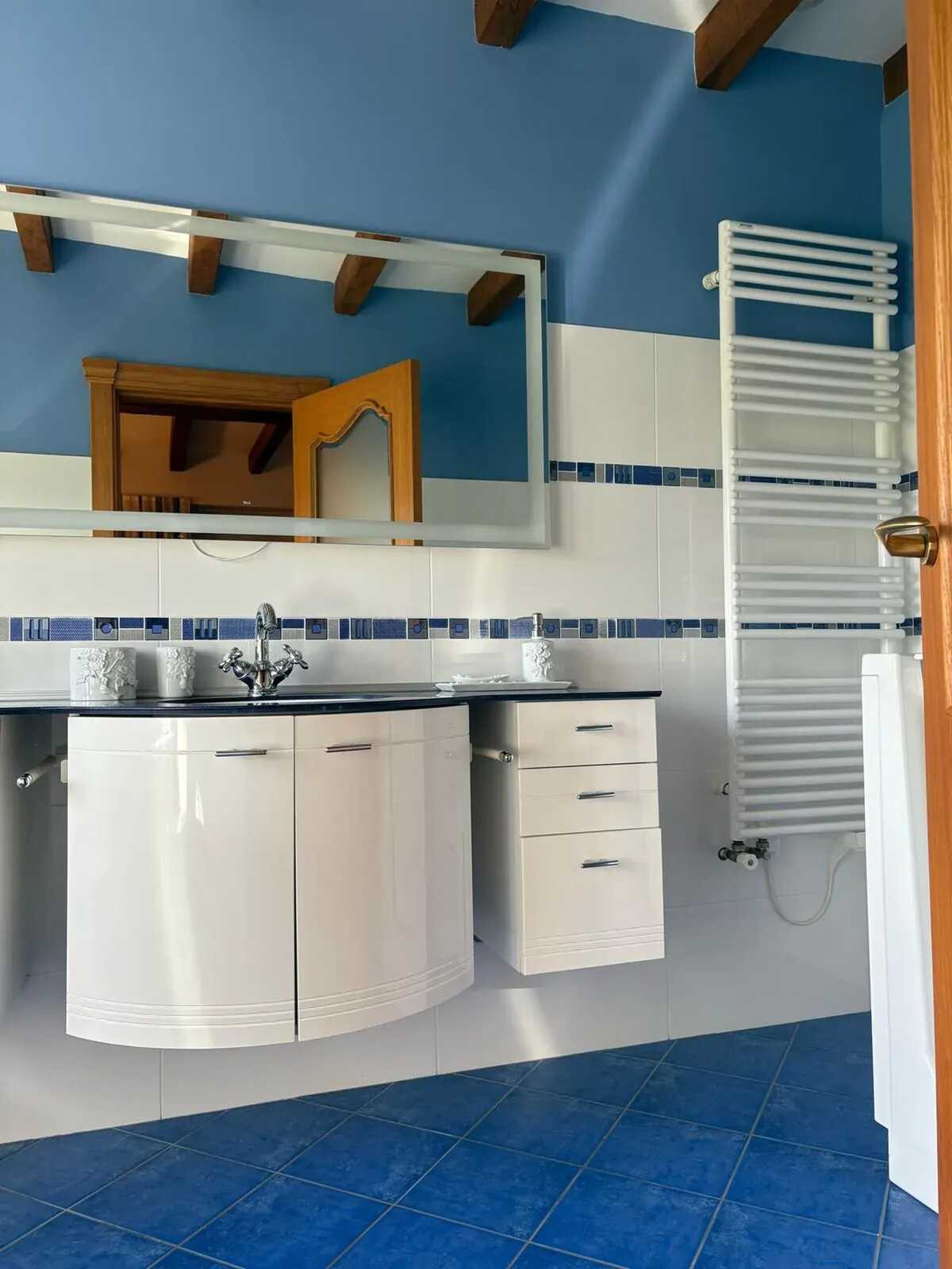 Maison 200 m² avec jacuzzi et vue montagne à Zugarramurdi - Photo 31