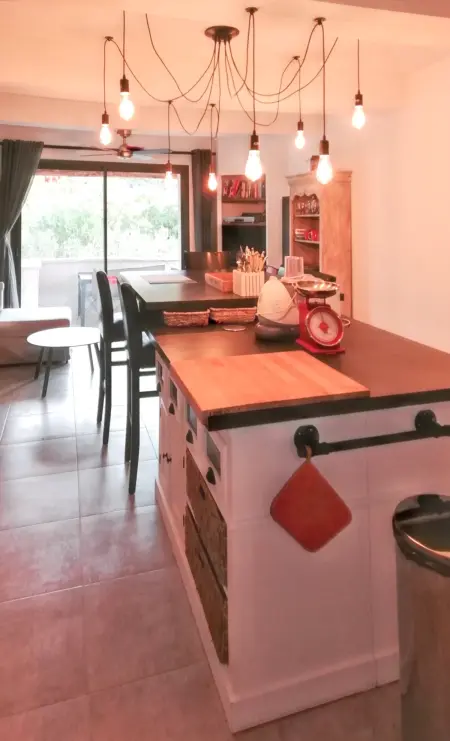 Villa avec piscine privée et jardin clôturé à Dauphin, Provence : photo 3
