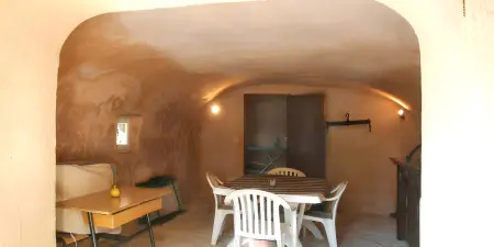 Villa avec piscine privée et jardin clôturé à Dauphin, Provence : photo 14