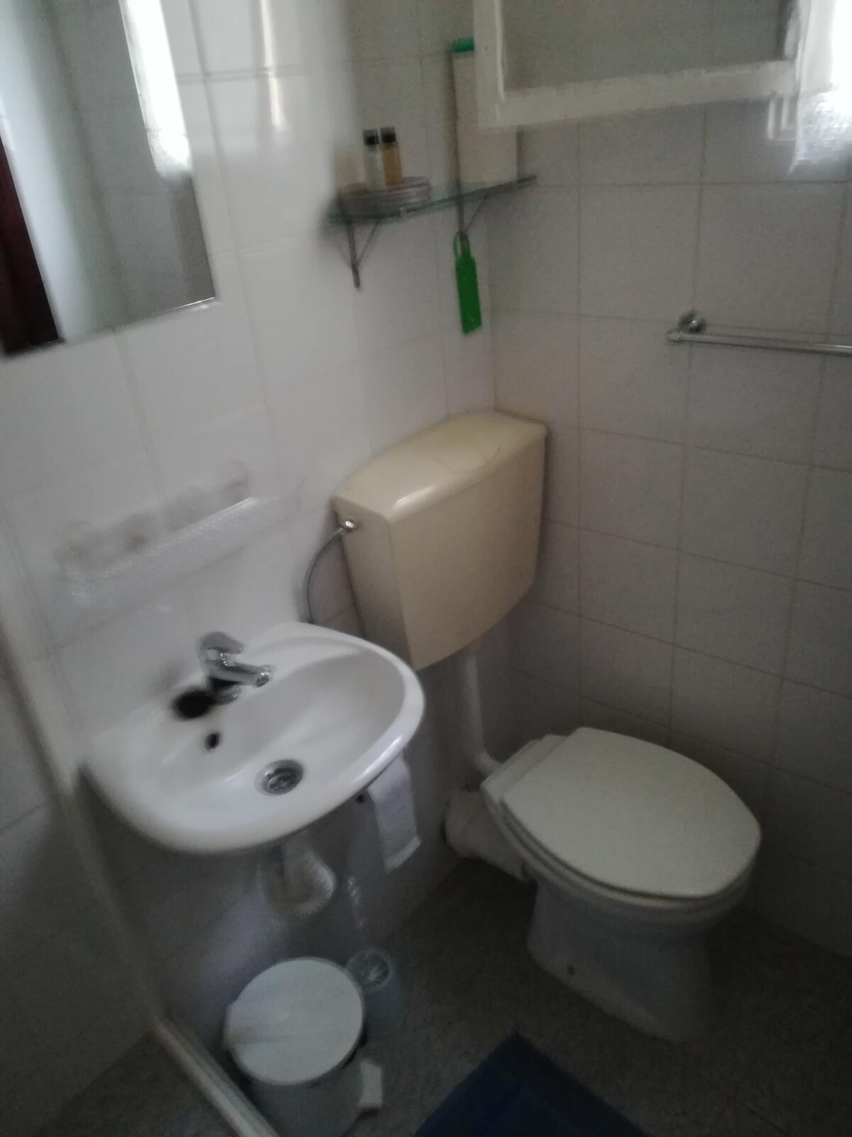 Studio 20 m² à Funchal avec terrasse et cuisine équipée - Photo 12