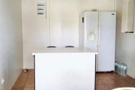 Maison avec jardin clôturé et barbecue à Écrainville : photo 11