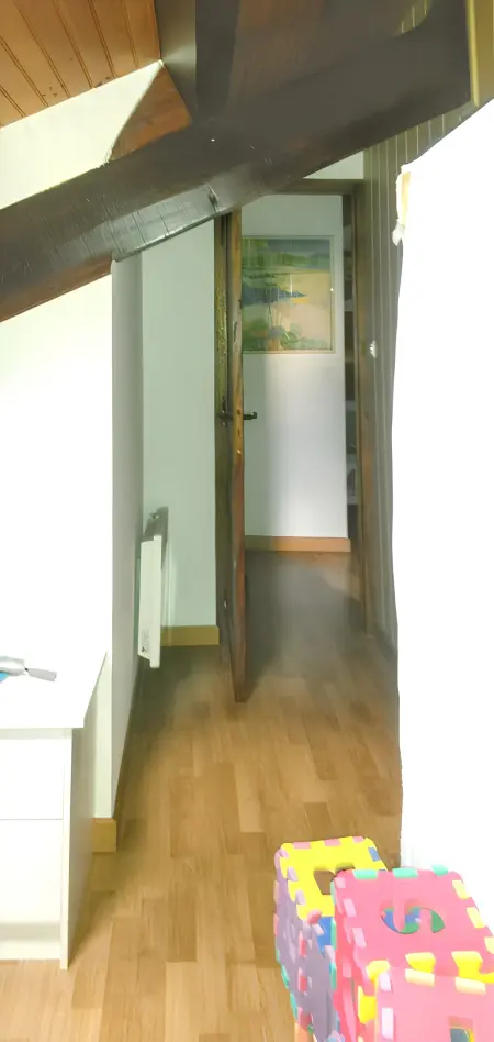 Maison avec vue montagne, cheminée et jardin clos à Coucouron : photo 13