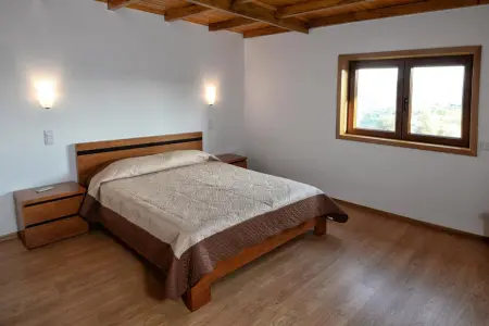 Villa Celorico de Basto : piscine privée 9 x 5 m, 6 chambres : photo 11