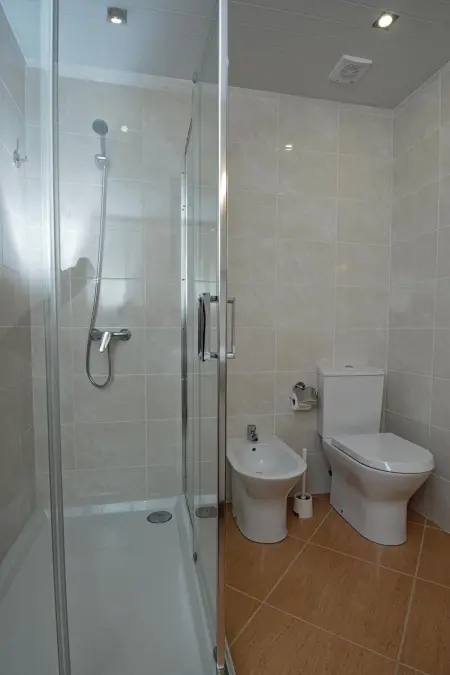 Villa Celorico de Basto : piscine privée 9 x 5 m, 6 chambres : photo 16
