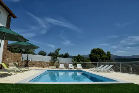 Villa Celorico de Basto : piscine privée 9 x 5 m, 6 chambres : photo 39