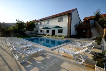 Villa Celorico de Basto : piscine privée 9 x 5 m, 6 chambres : photo 47