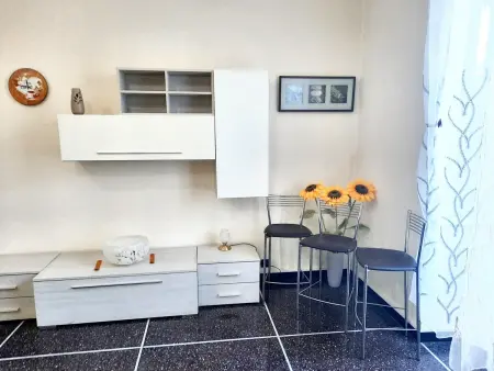 Appartement charmant à Genova - 70 m² - Parking inclus - Photo 2