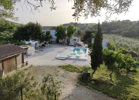 Bungalow avec piscine privée et jardin clôturé à Madrigueras : photo 13
