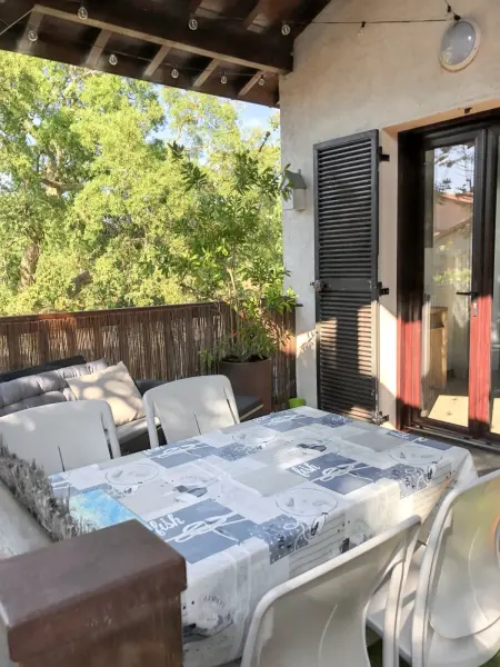 Location appartement à Saint Julien en Born, Charmant appartement à Saint-Julien 40 m² avec vue jardin