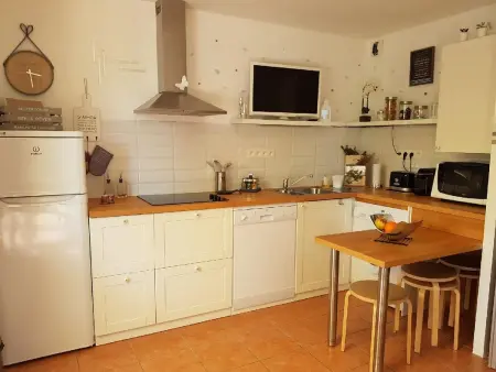 Appartement 34 m² à Roquebrune-sur-Argens, vue mer et piscine : photo 3