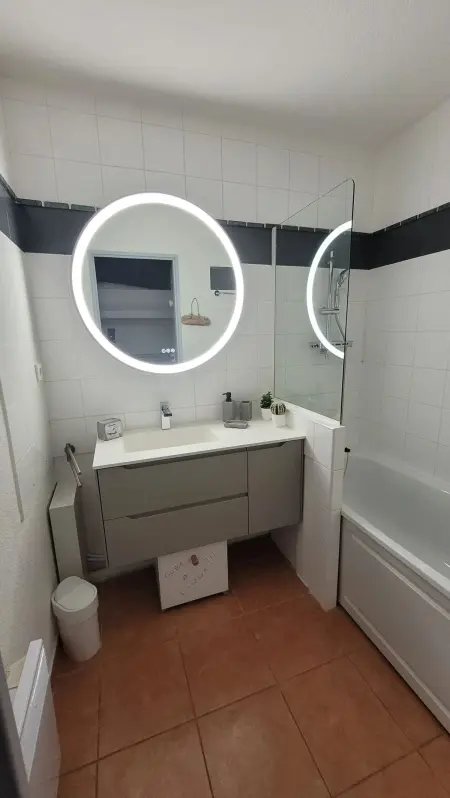 Appartement 34 m² à Roquebrune-sur-Argens, vue mer et piscine : photo 6