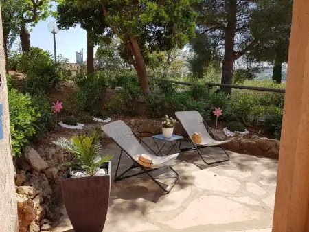 Appartement 34 m² à Roquebrune-sur-Argens, vue mer et piscine : photo 7