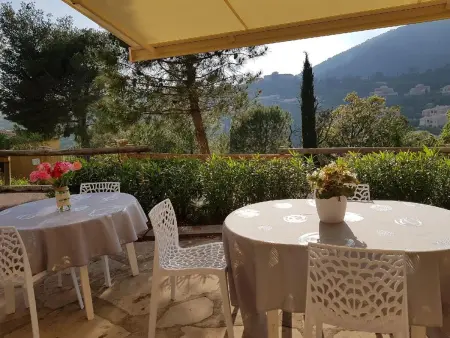 Appartement 34 m² à Roquebrune-sur-Argens, vue mer et piscine : photo 9