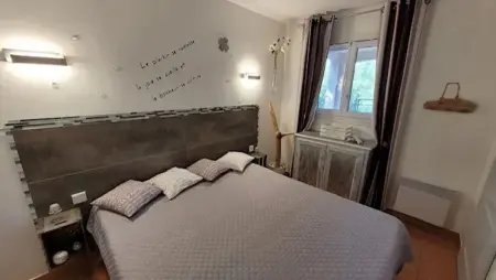 Appartement 34 m² à Roquebrune-sur-Argens, vue mer et piscine : photo 12