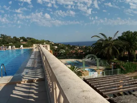 Appartement 34 m² à Roquebrune-sur-Argens, vue mer et piscine : photo 14