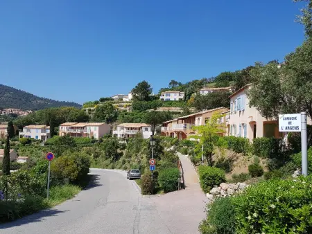 Appartement 34 m² à Roquebrune-sur-Argens, vue mer et piscine : photo 23