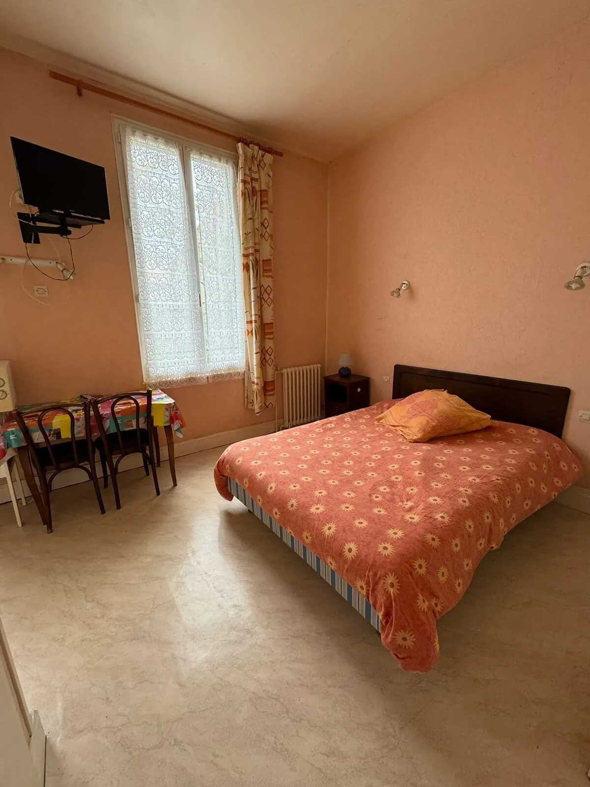 Studio 18 m² avec jardin clôturé à Néris-les-Bains - Photo 1