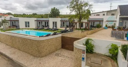 Maison avec piscine partagée et jardin clos à Atalaia, 8 pers. : photo 4