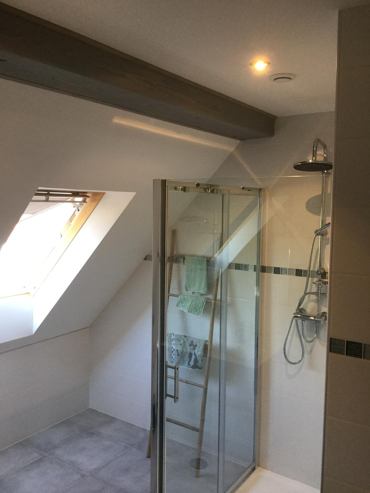 Appartement 60 m² avec terrasse, jardin et borne électrique - Photo 10