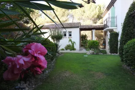 Villa de charme à Mallemort avec piscine privée chauffée : photo 28