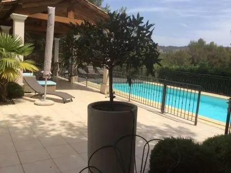 Villa de charme à Mallemort avec piscine privée chauffée : photo 33