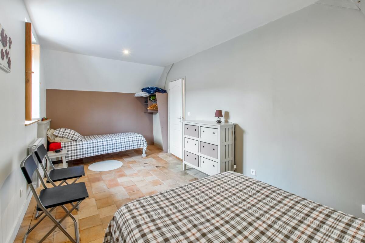 Maison 3 étoiles à Assay, jacuzzi et terrain de jeux - Photo 20