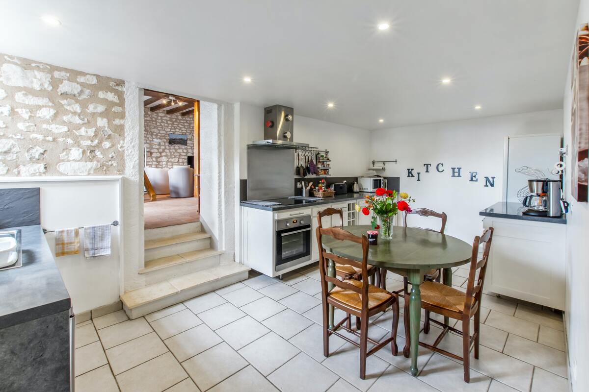 Maison 3 étoiles à Assay, jacuzzi et terrain de jeux - Photo 23