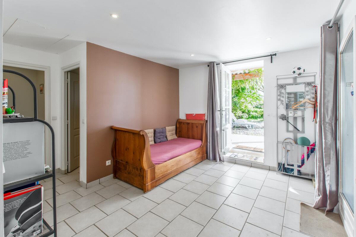 Maison 3 étoiles à Assay, jacuzzi et terrain de jeux - Photo 25