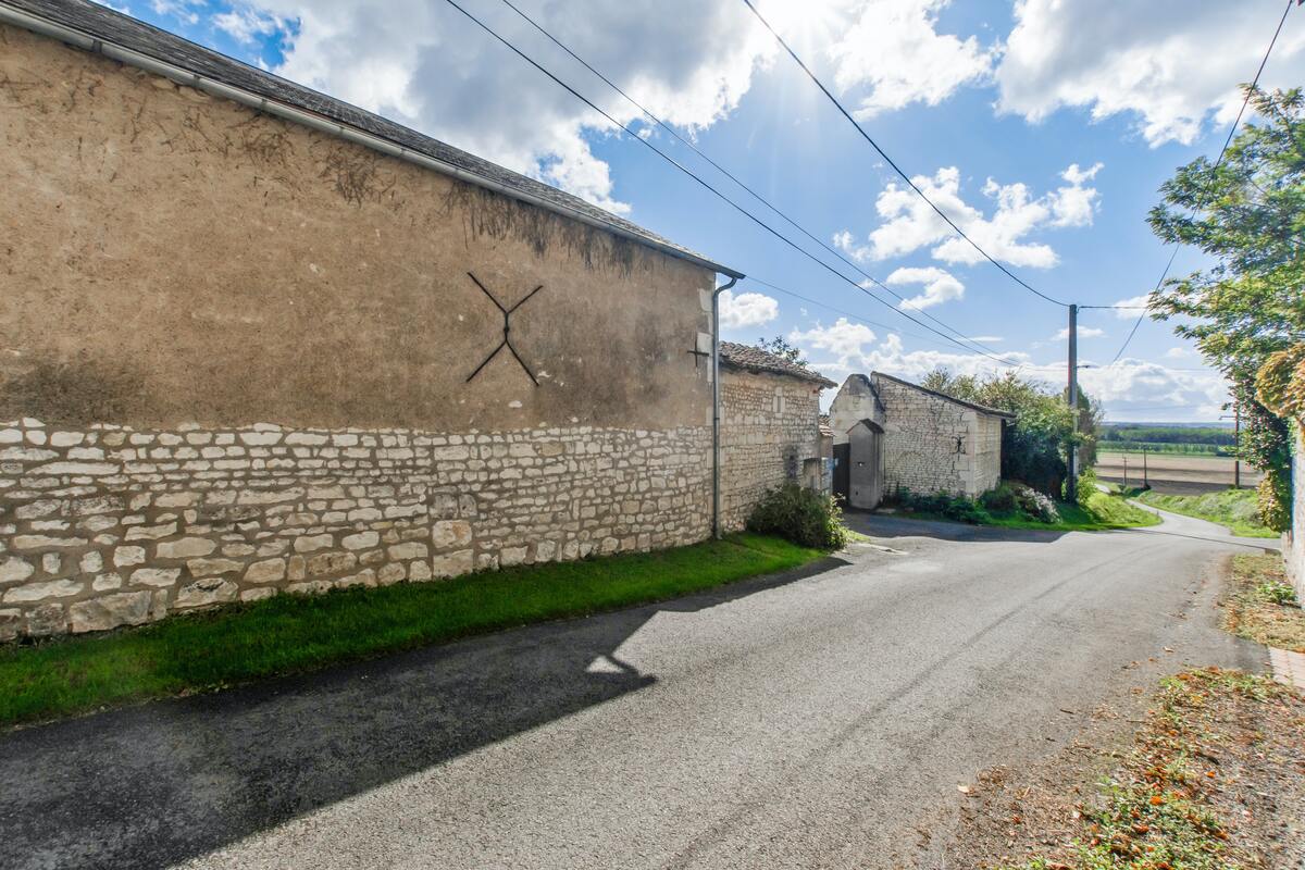 Maison 3 étoiles à Assay, jacuzzi et terrain de jeux - Photo 47
