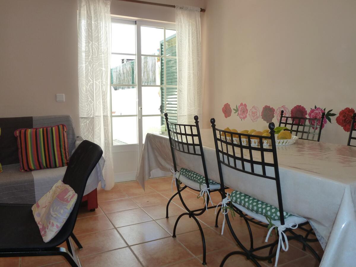 Maison 115 m² avec jardin clôturé à Vila Nova de Cacela - Photo 7