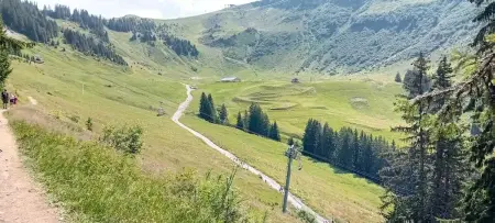 Studio accueillant à Les Carroz, 27 m², vue montagne - Photo 24