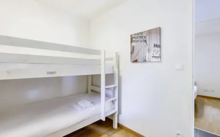 Maison avec piscine partagée et vue lac, Saint-Saturnin-lès-Avignon : photo 5
